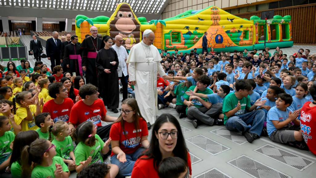 Pope children phone head