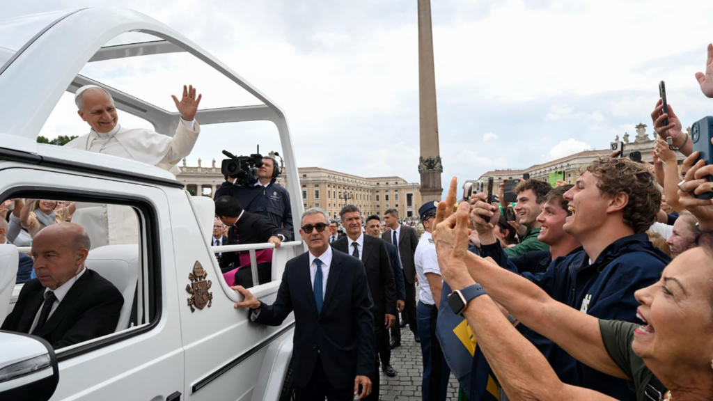 Pope poles head