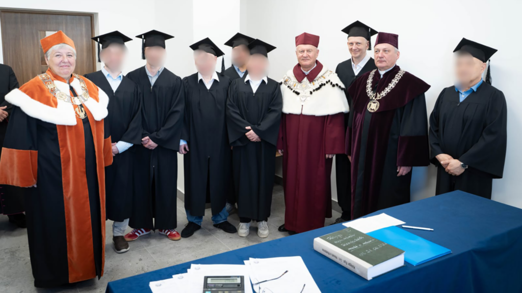 Prisoners educated lubin head