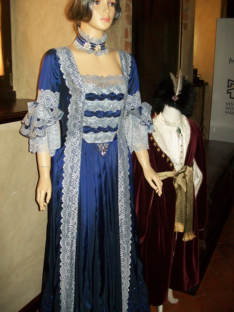 Ewa grunwald costumes body