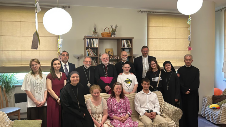 Gallagher ukraine vatican peace head