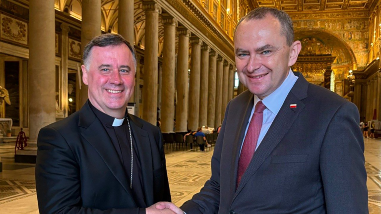 Polish vatican audiobook head