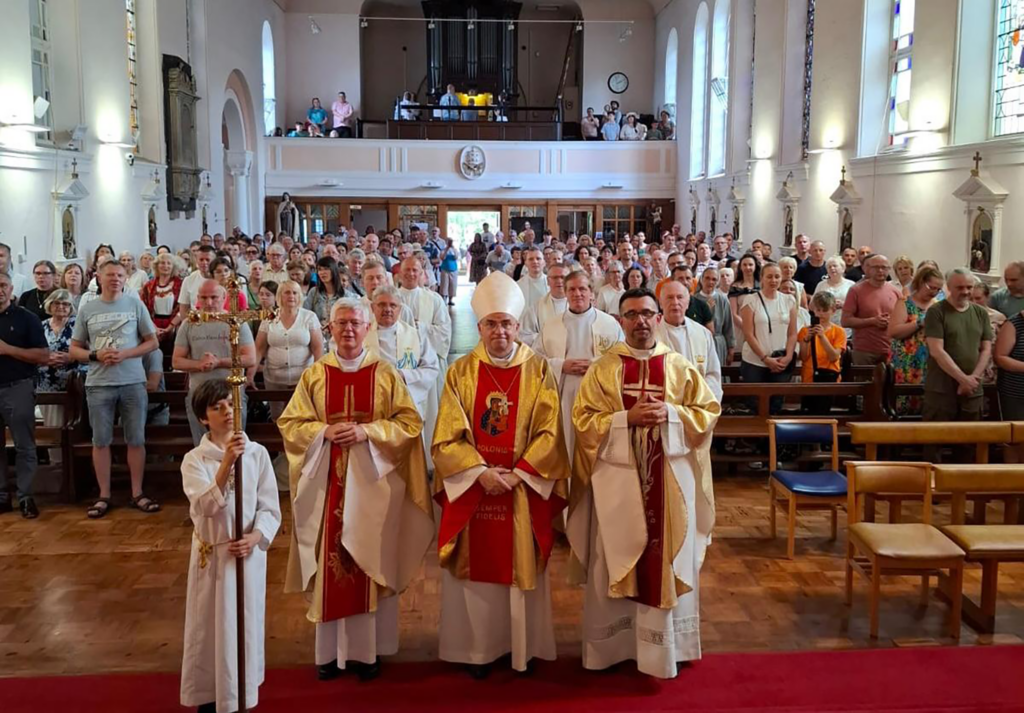 Polonia prayer body