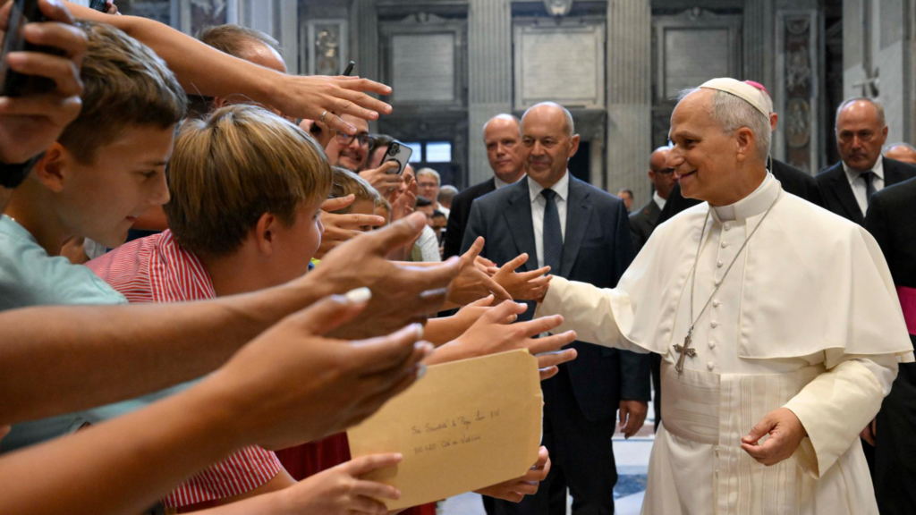 Poles pope gora head