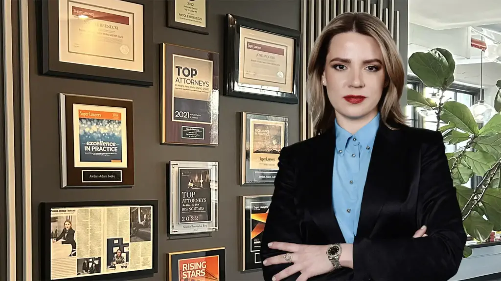 Nicole Brenecki, adwokat z Brooklynu, w biurze kancelarii Jodré Brenecki — autorka artykułu w amNewYork