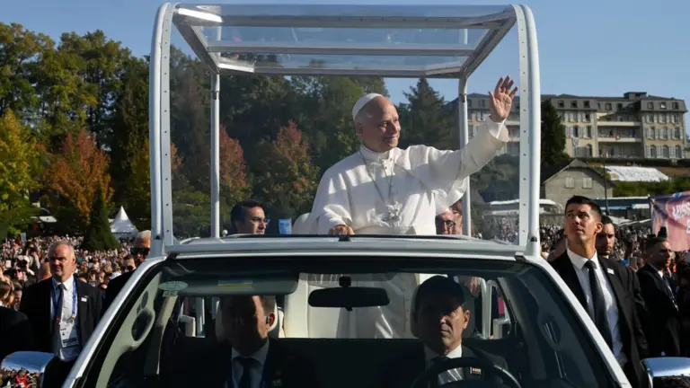 Pope leo france final day