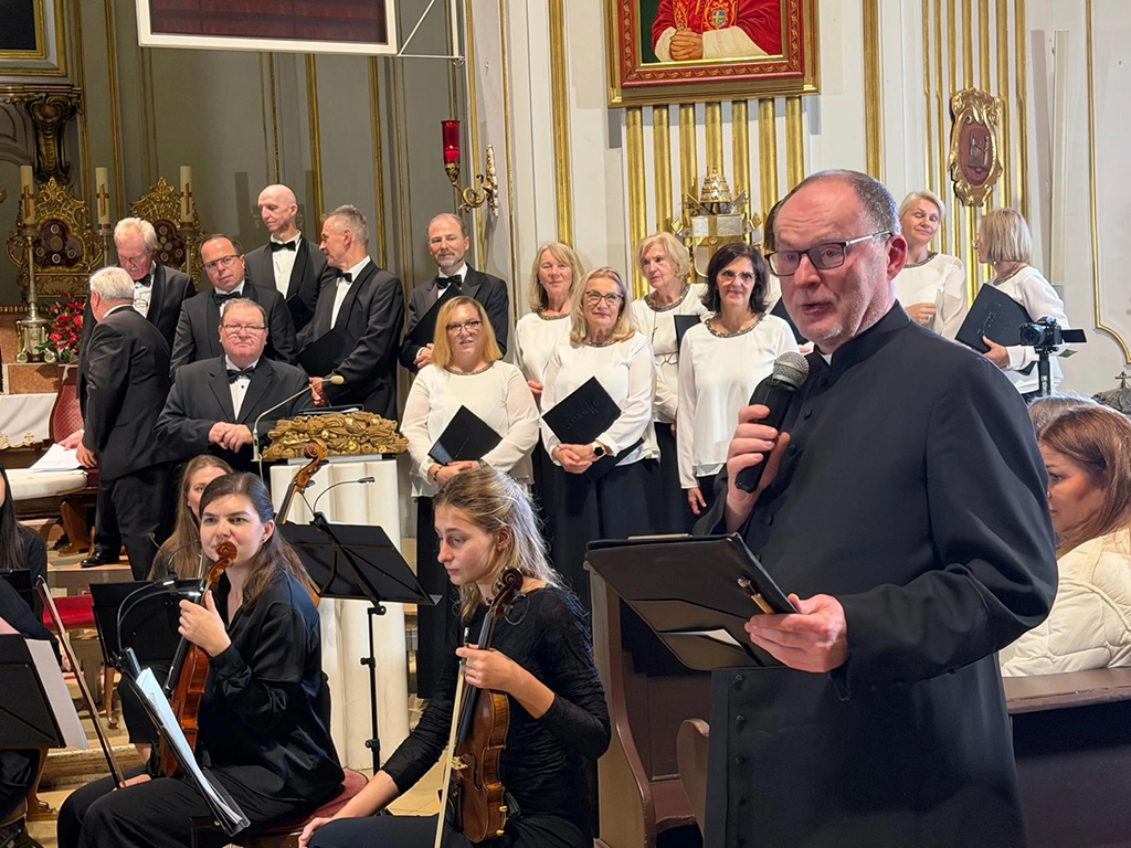 Choir gaudette body