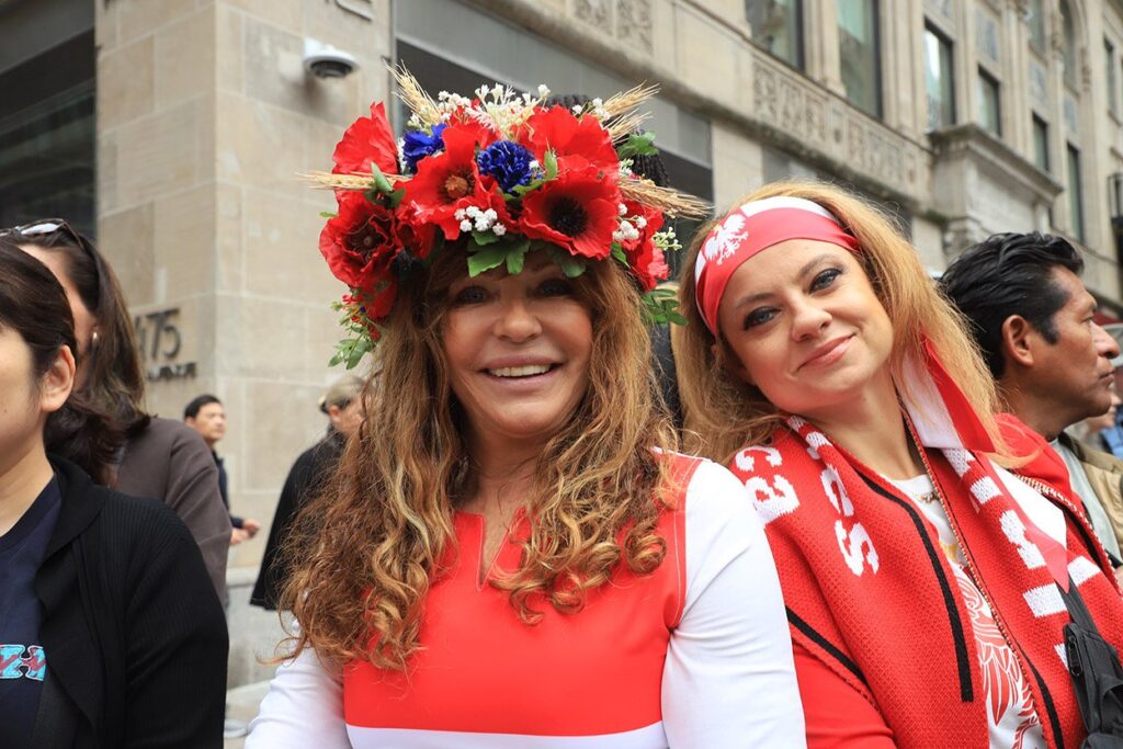 89. Parada Pułaskiego w Nowym Jorku – początek parady przy trybunie honorowej