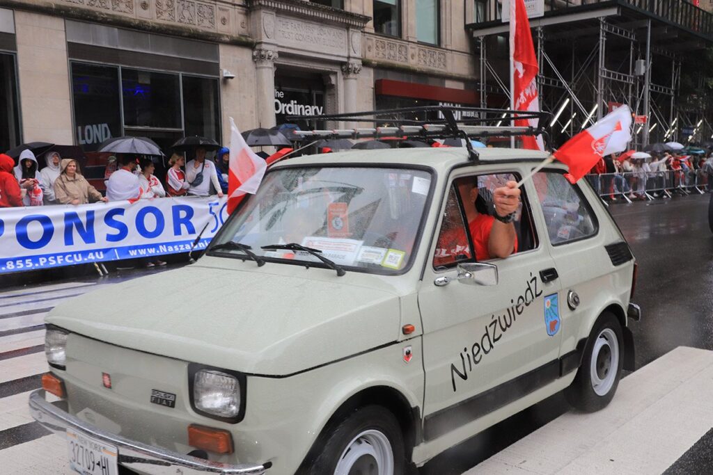 89. Parada Pułaskiego w Nowym Jorku – parafie, szkoły i Greenpoint