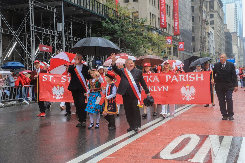 89. Parada Pułaskiego w Nowym Jorku – parafie, szkoły i Greenpoint
