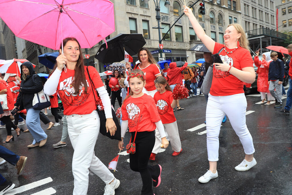 89. Parada Pułaskiego w Nowym Jorku – konsulat, unia kredytowa i samolot LOT-u