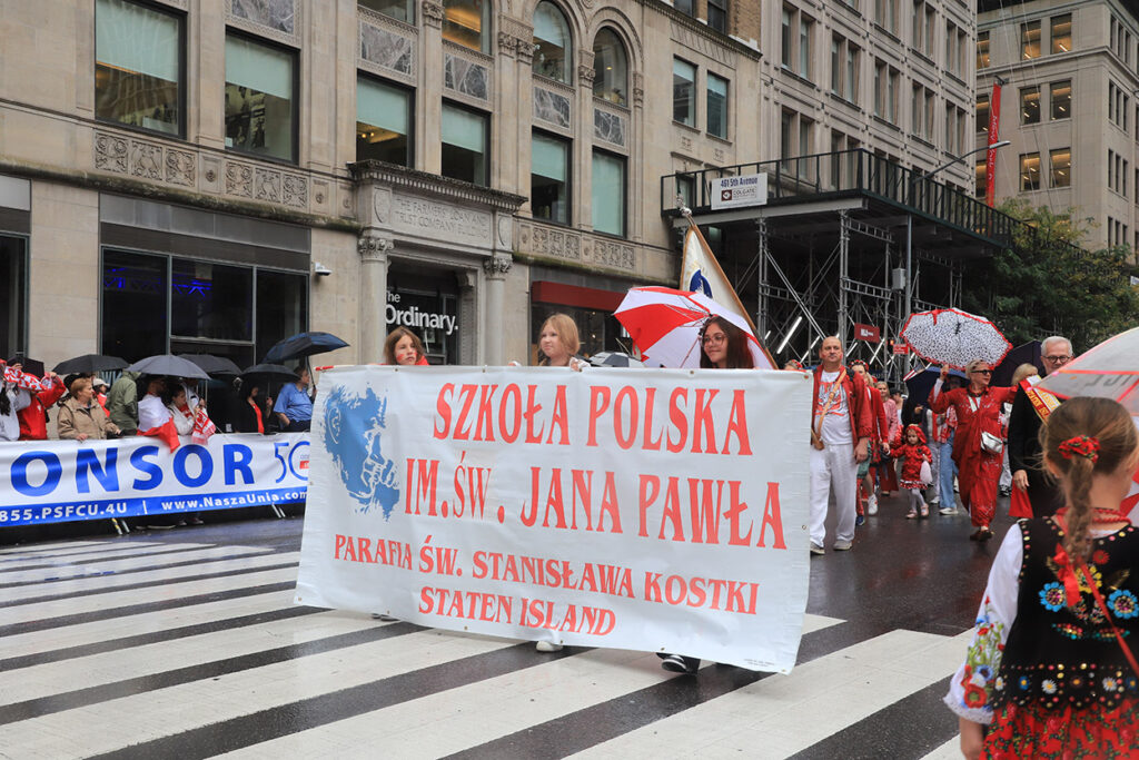 89. Parada Pułaskiego w Nowym Jorku – studenci, młodzież i Ridgewood