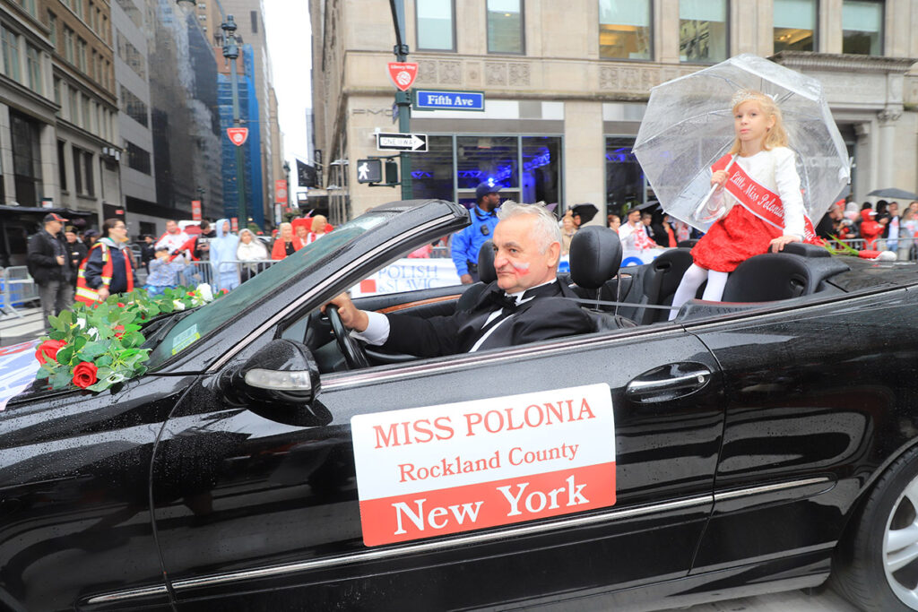 89. Parada Pułaskiego w Nowym Jorku – studenci, młodzież i Ridgewood