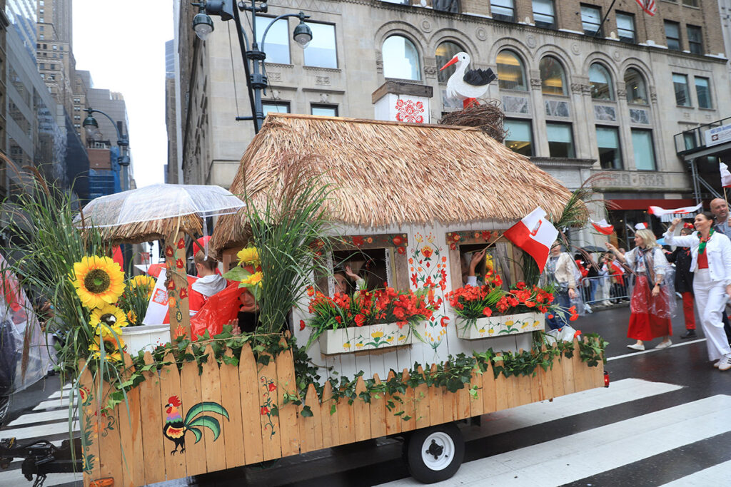 89. Parada Pułaskiego w Nowym Jorku – studenci, młodzież i Ridgewood