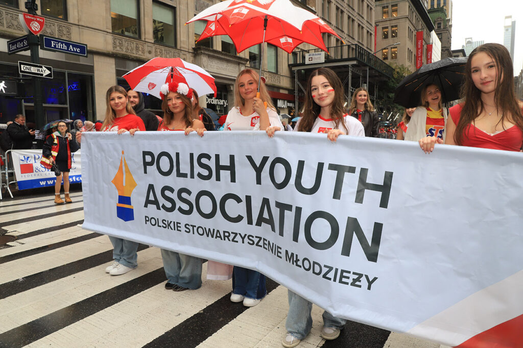 89. Parada Pułaskiego w Nowym Jorku – studenci, młodzież i Ridgewood