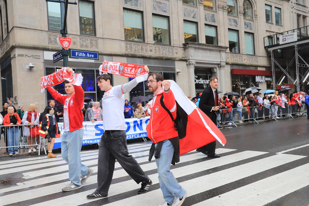 89. Parada Pułaskiego w Nowym Jorku – studenci, młodzież i Ridgewood