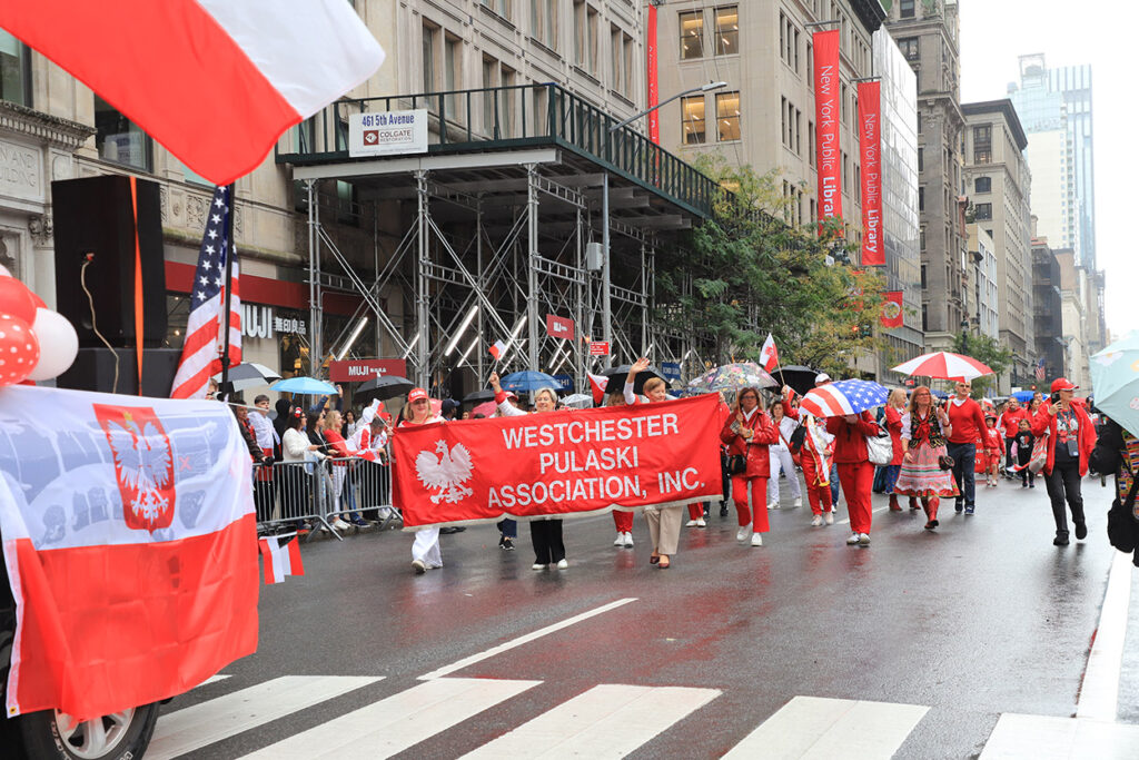 89. Parada Pułaskiego w Nowym Jorku – studenci, młodzież i Ridgewood