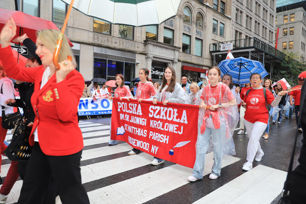 89. Parada Pułaskiego w Nowym Jorku – studenci, młodzież i Ridgewood