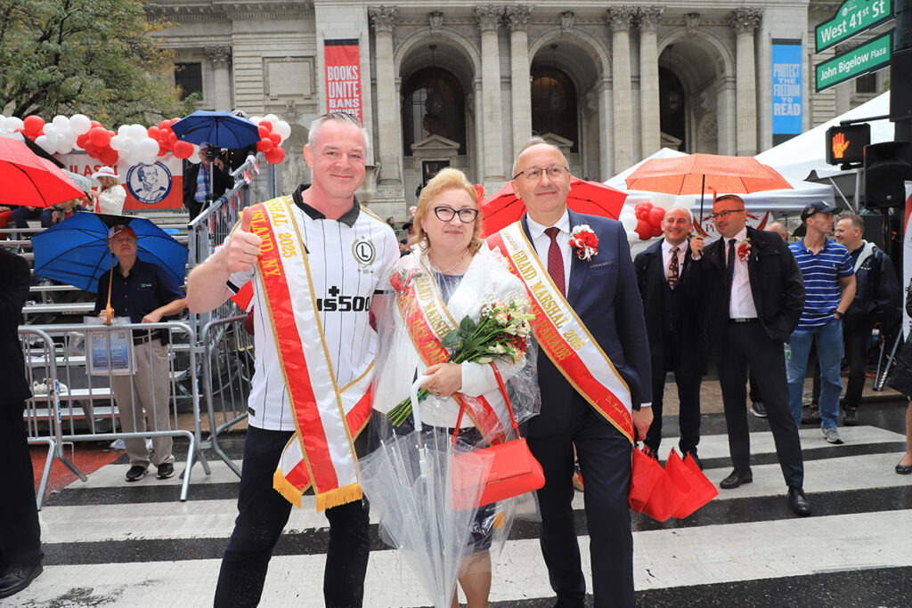89. Parada Pułaskiego w Nowym Jorku – zespoły ludowe, Legia i Stamford