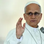 Pope spain tragedy prayer head