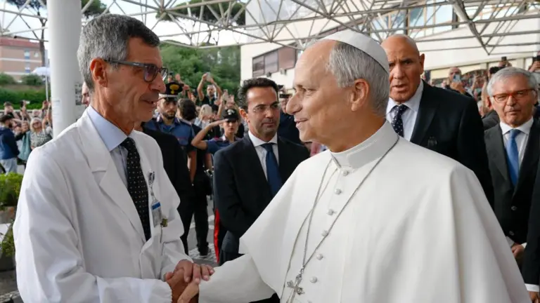 Pope surgeon head
