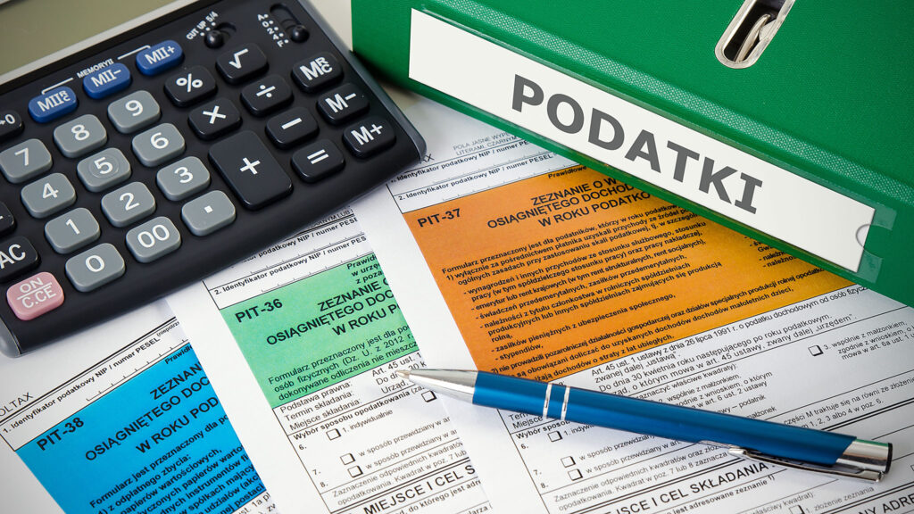 Calculator, tax folder and forms – tax relief for people returning to Poland