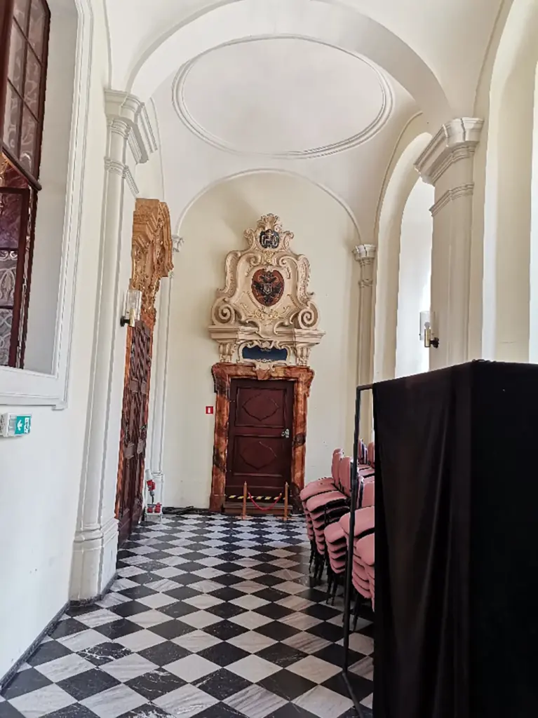 Wroclaw museum body